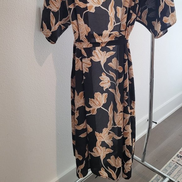 Floral Robe/Kimono by Maison Du Soir - Picture 2 of 3